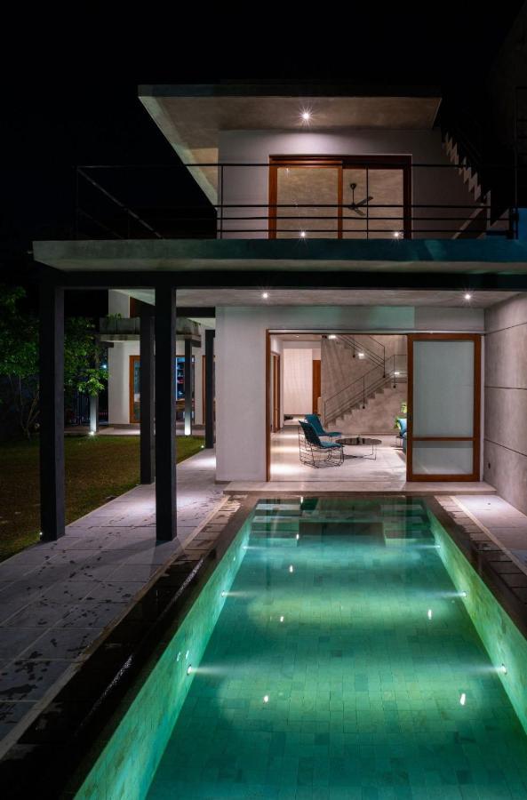 Lush Ayu Villa Ja-Ela Exterior photo