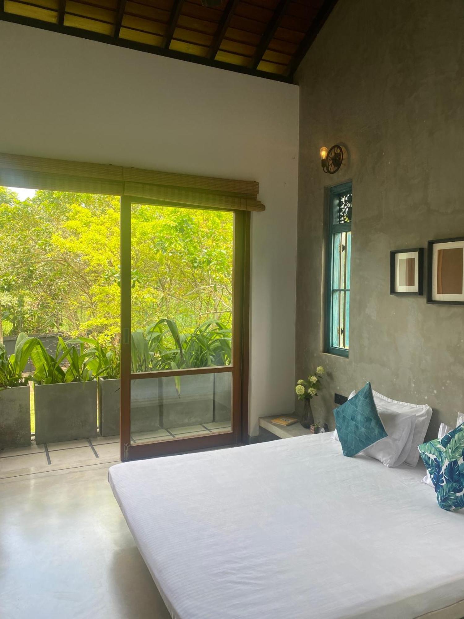 Lush Ayu Villa Ja-Ela Exterior photo